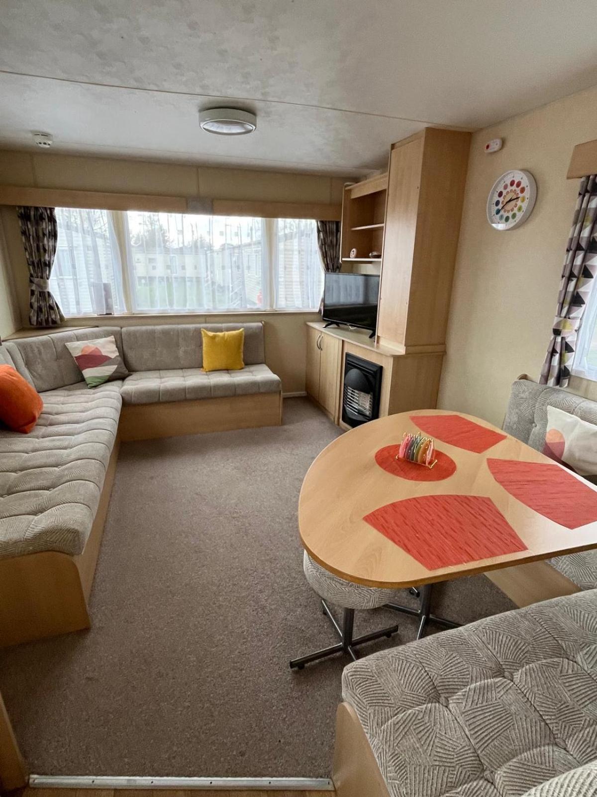 Hotel Cosy Caravan At California Cliffs In Norfolk, Near To Scratby Beach Ref 50001E Great Yarmouth Exterior foto